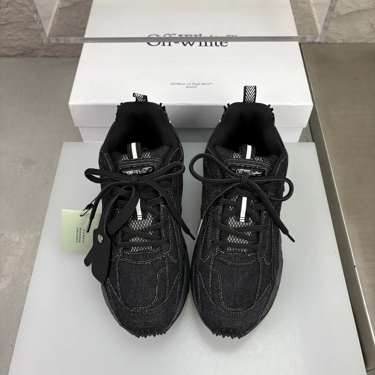 Кроссовки Женские Off-White 18351520