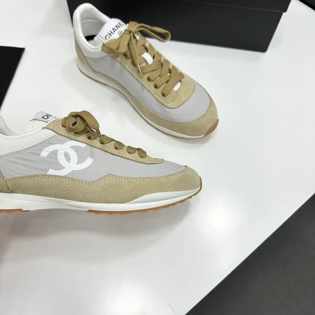 Кроссовки Женские Chanel 11738515