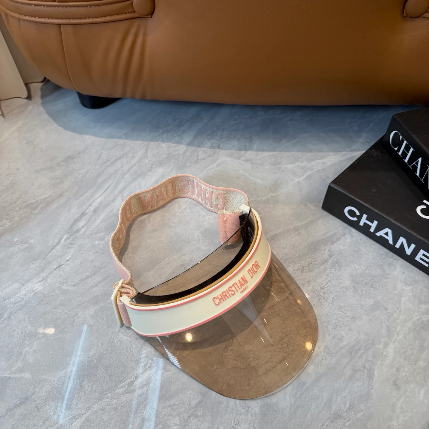 Головные Уборы Christian Dior 13294397