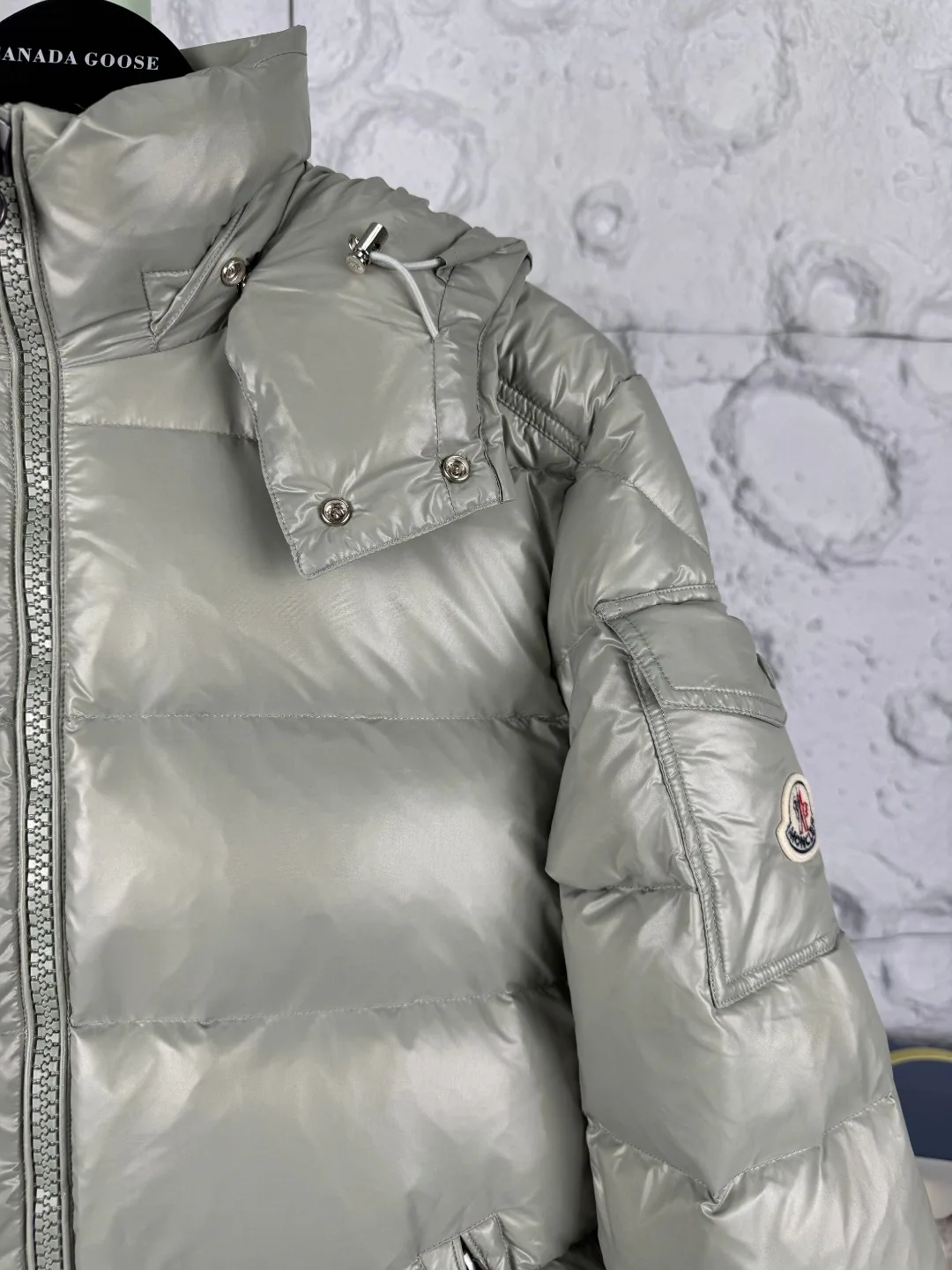 Куртки И Пуховики Женские Moncler 18048714