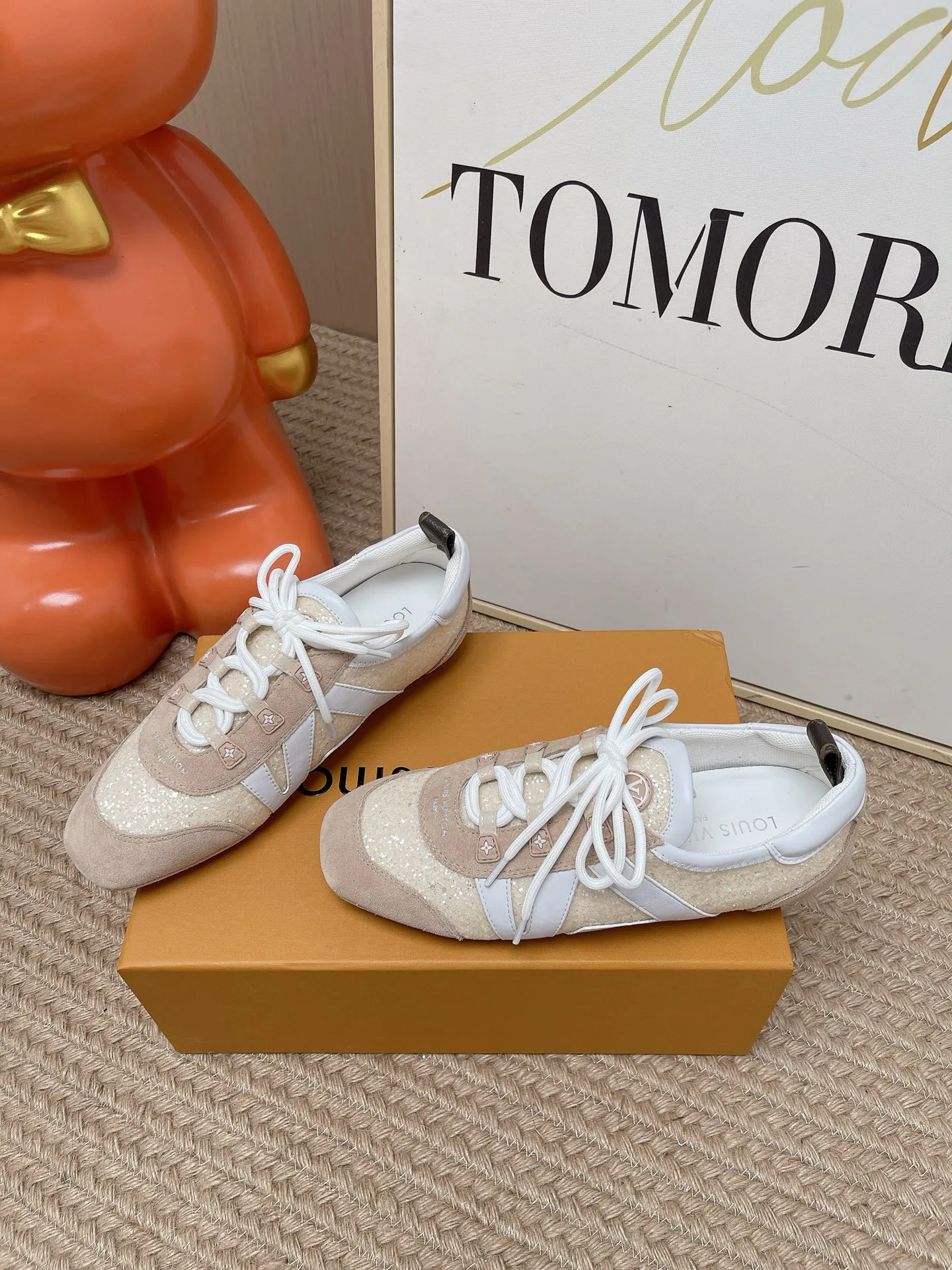 Кроссовки Женские Louis Vuitton 17449406