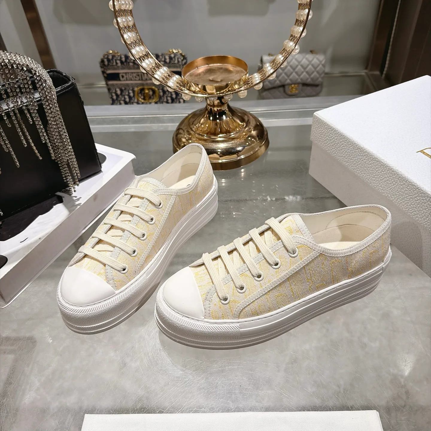 Кроссовки Женские Christian Dior 18764212