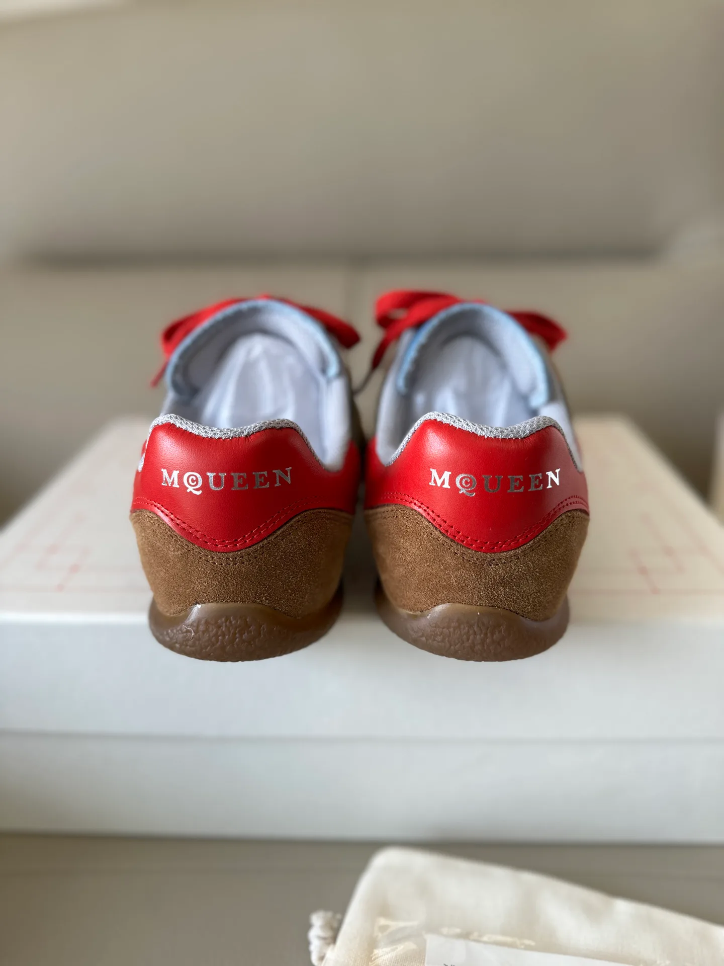 Кроссовки Женские Alexander Mcqueen 18616778