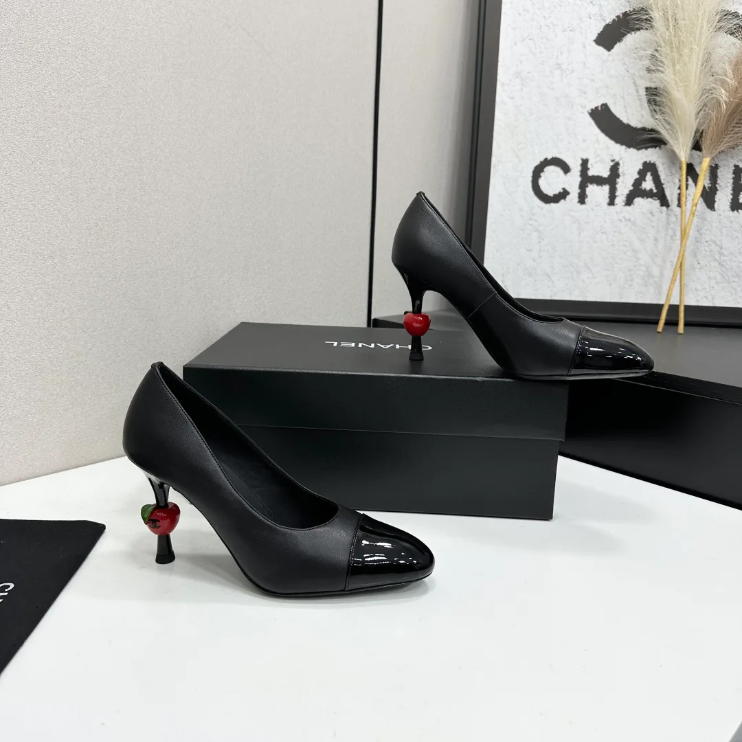 Туфли Женские Chanel 18083709