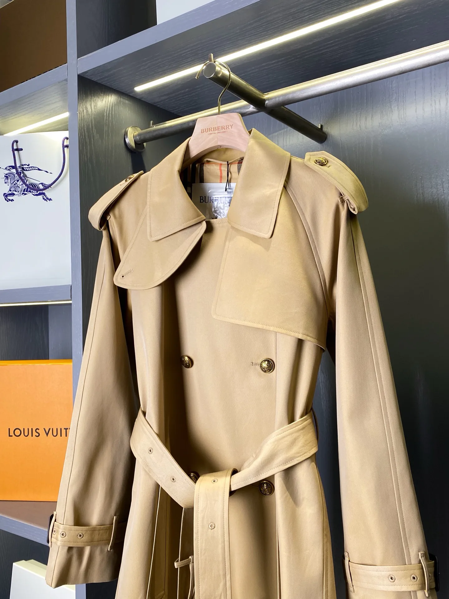 Тренчи Женские Burberry 19078458