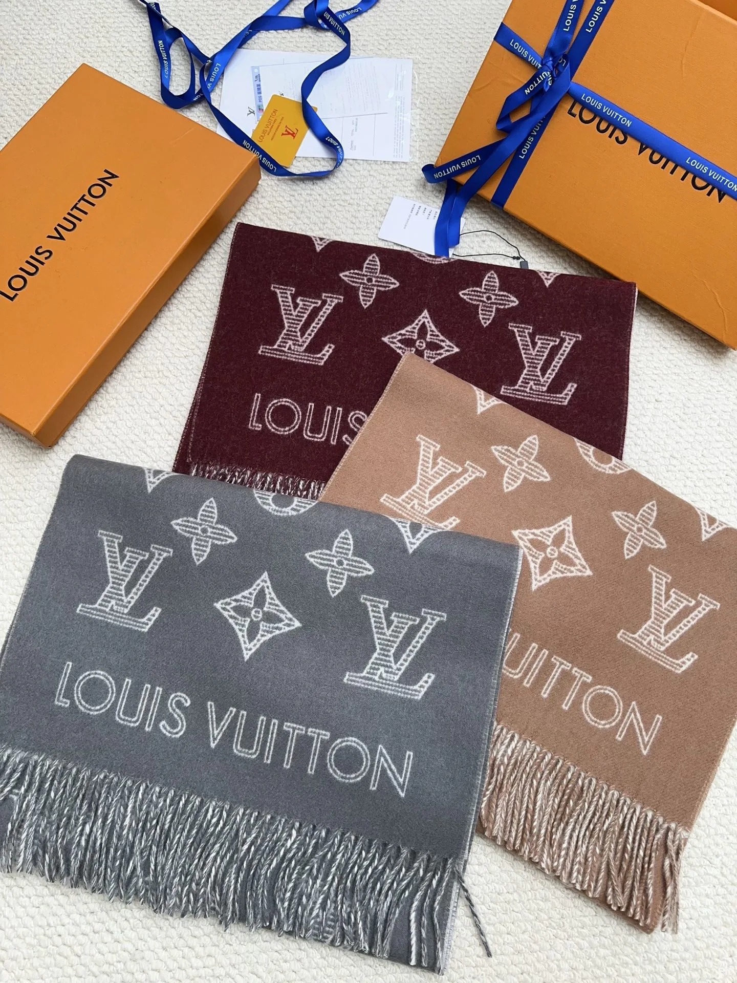 Шарфы Louis Vuitton 18275093