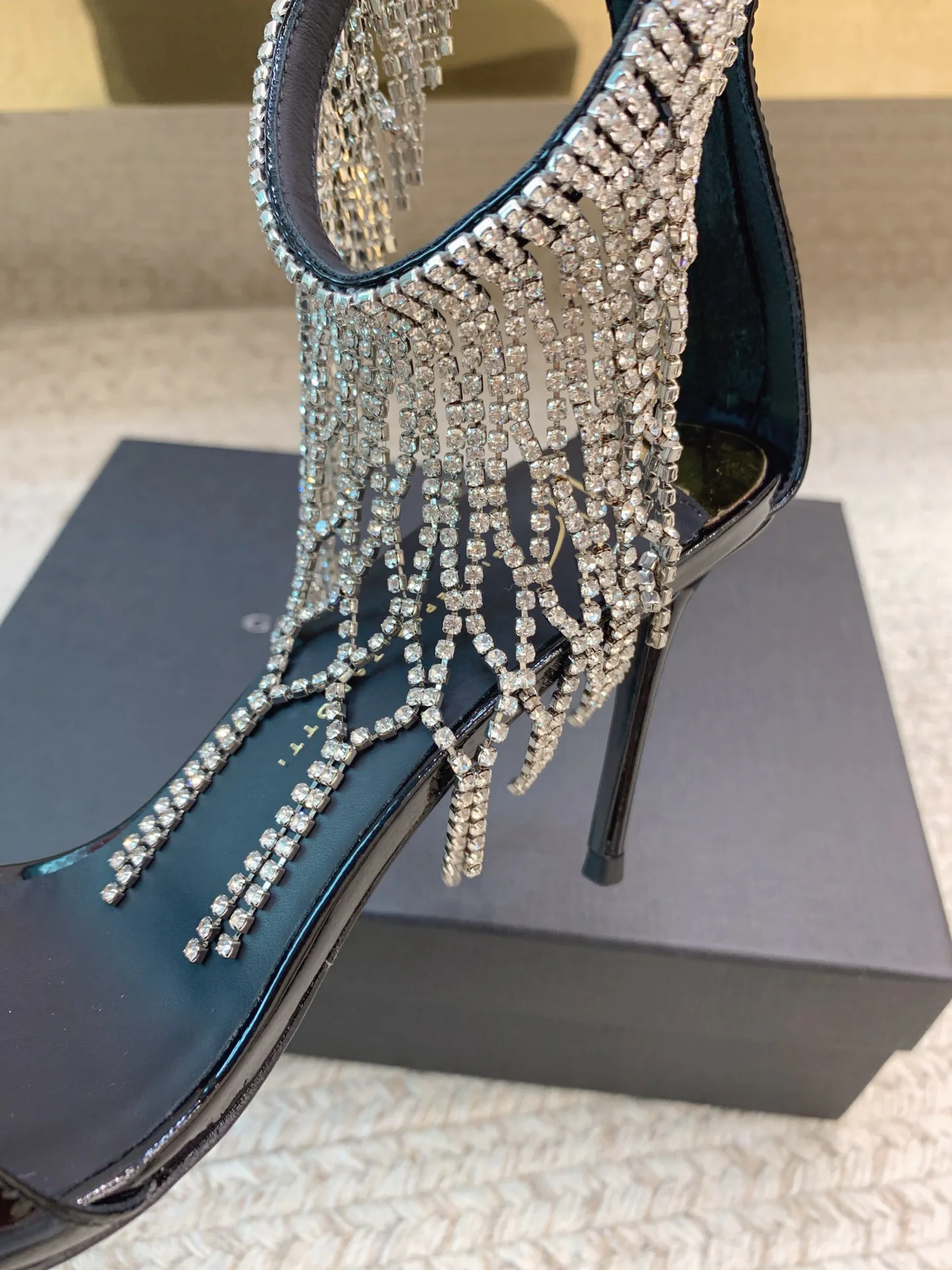 Туфли Женские Giuseppe Zanotti 17656569