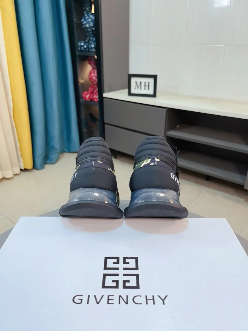 Кроссовки Мужские Givenchy 5534105