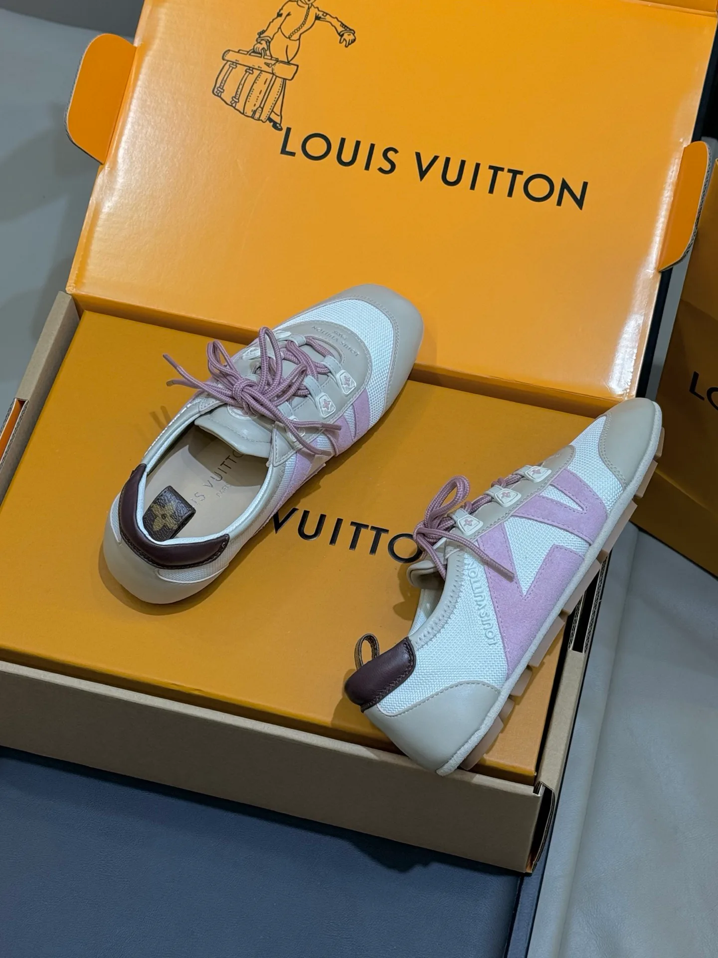 Кроссовки Женские Louis Vuitton 870527