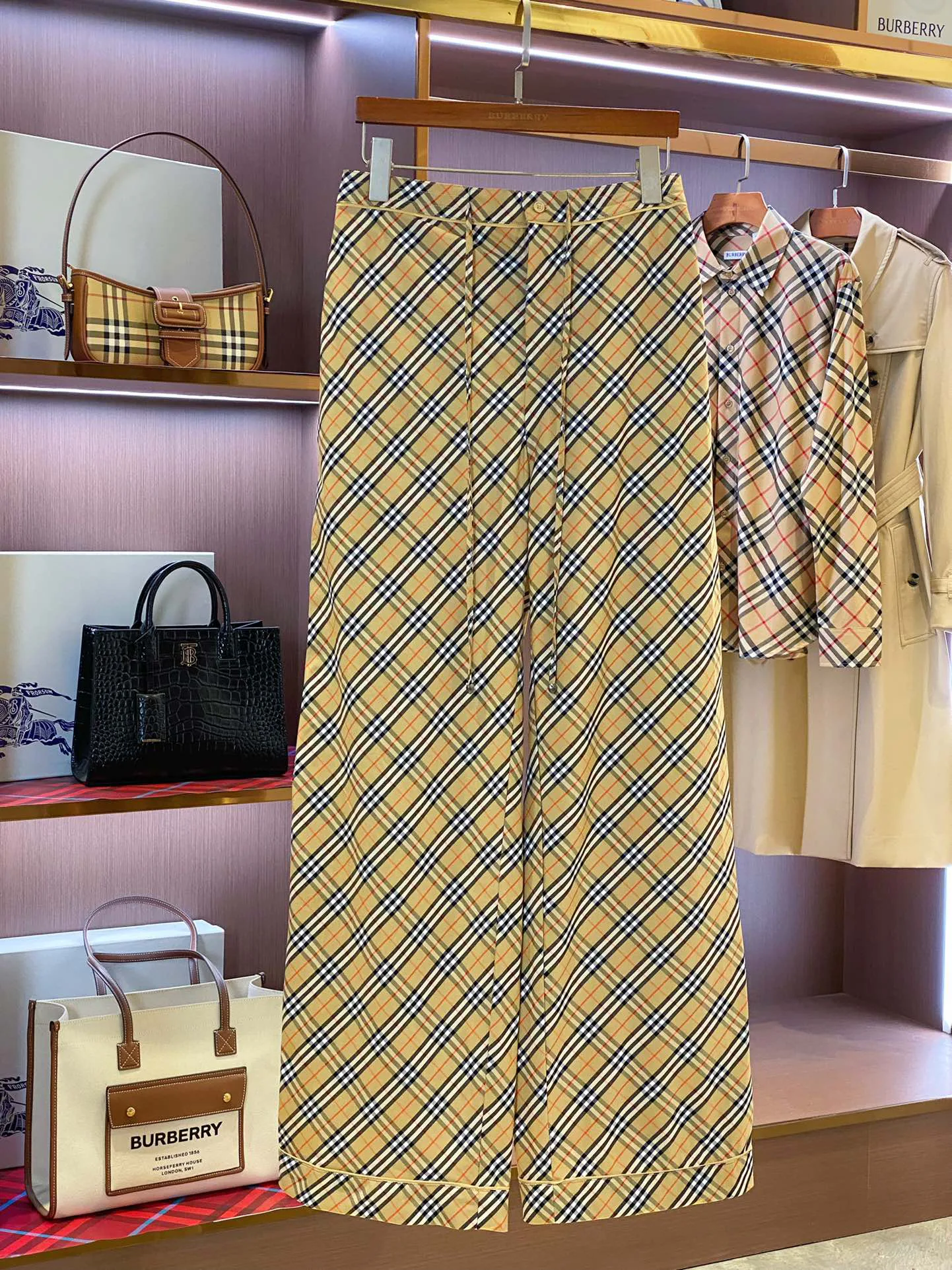 Брюки Женские Burberry 13428497