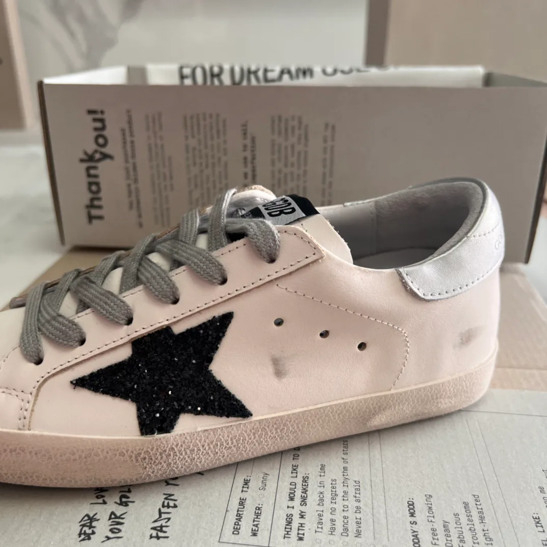 Кроссовки Женские Golden Goose 16995645