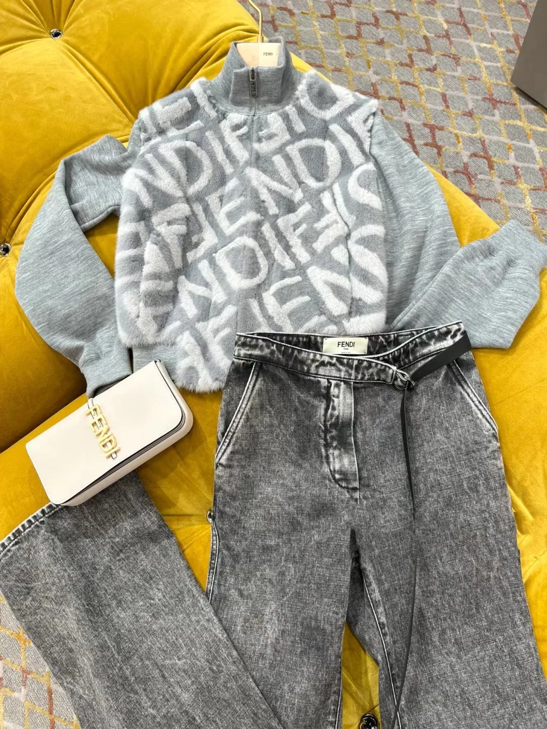 Куртки И Пуховики Женские Fendi 1065890