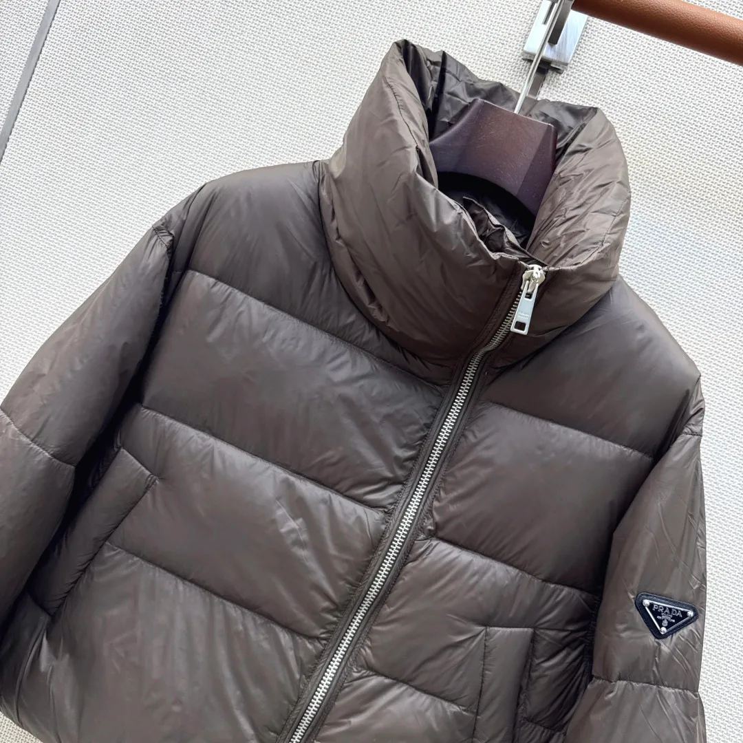 Куртки И Пуховики Женские Prada 18438381