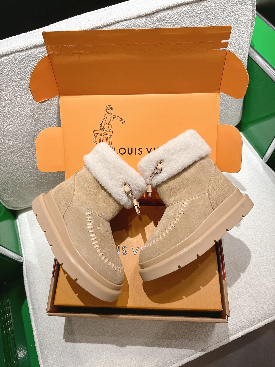 Угги Женские Louis Vuitton 18152822