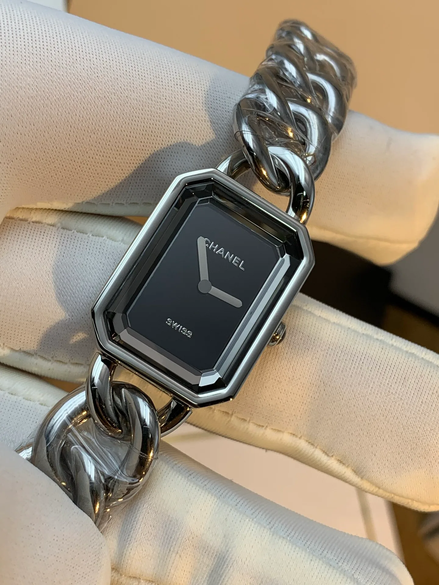 Часы Женские Chanel 11637397