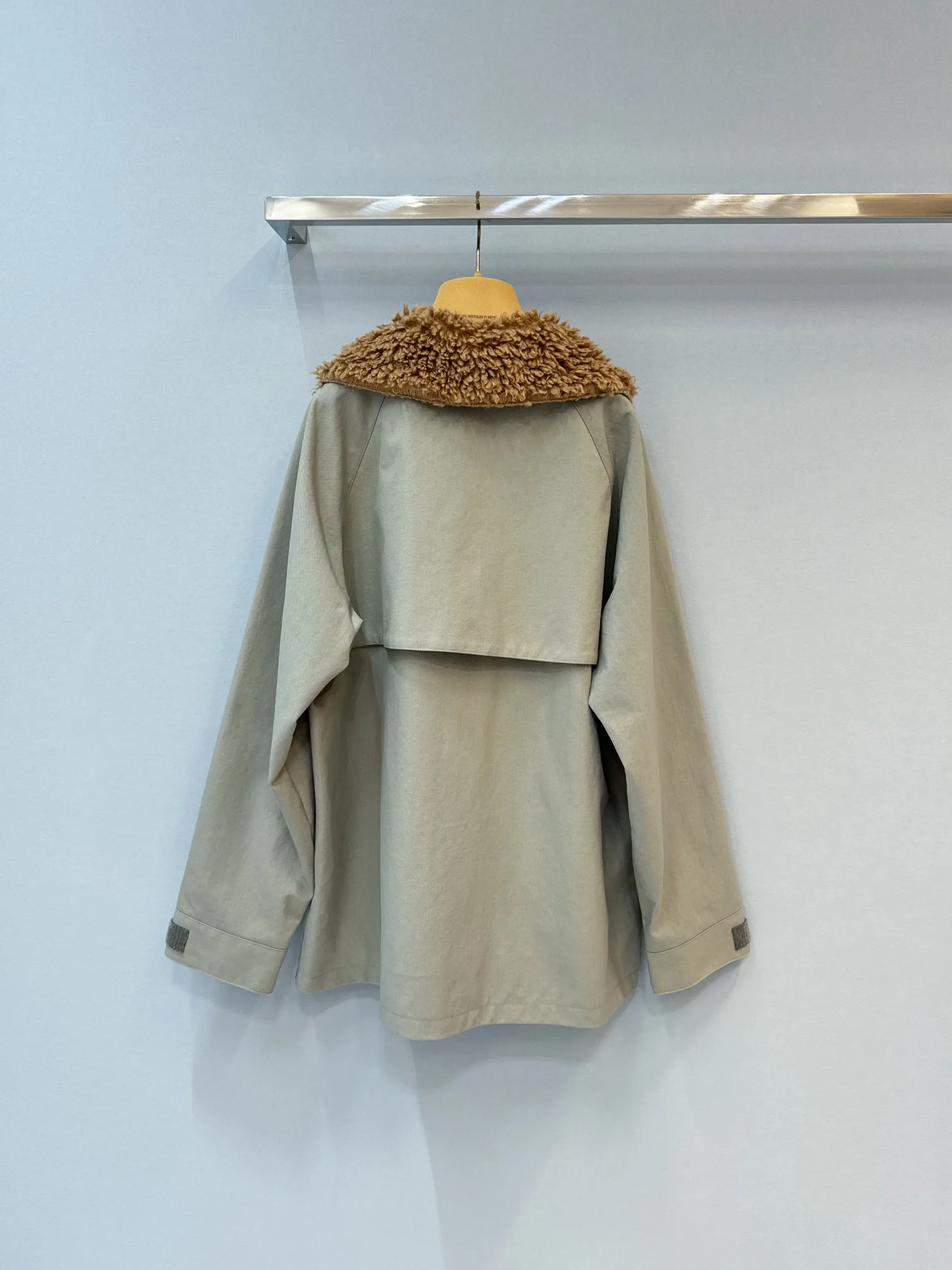 Куртки И Пуховики Женские Miu Miu 30030