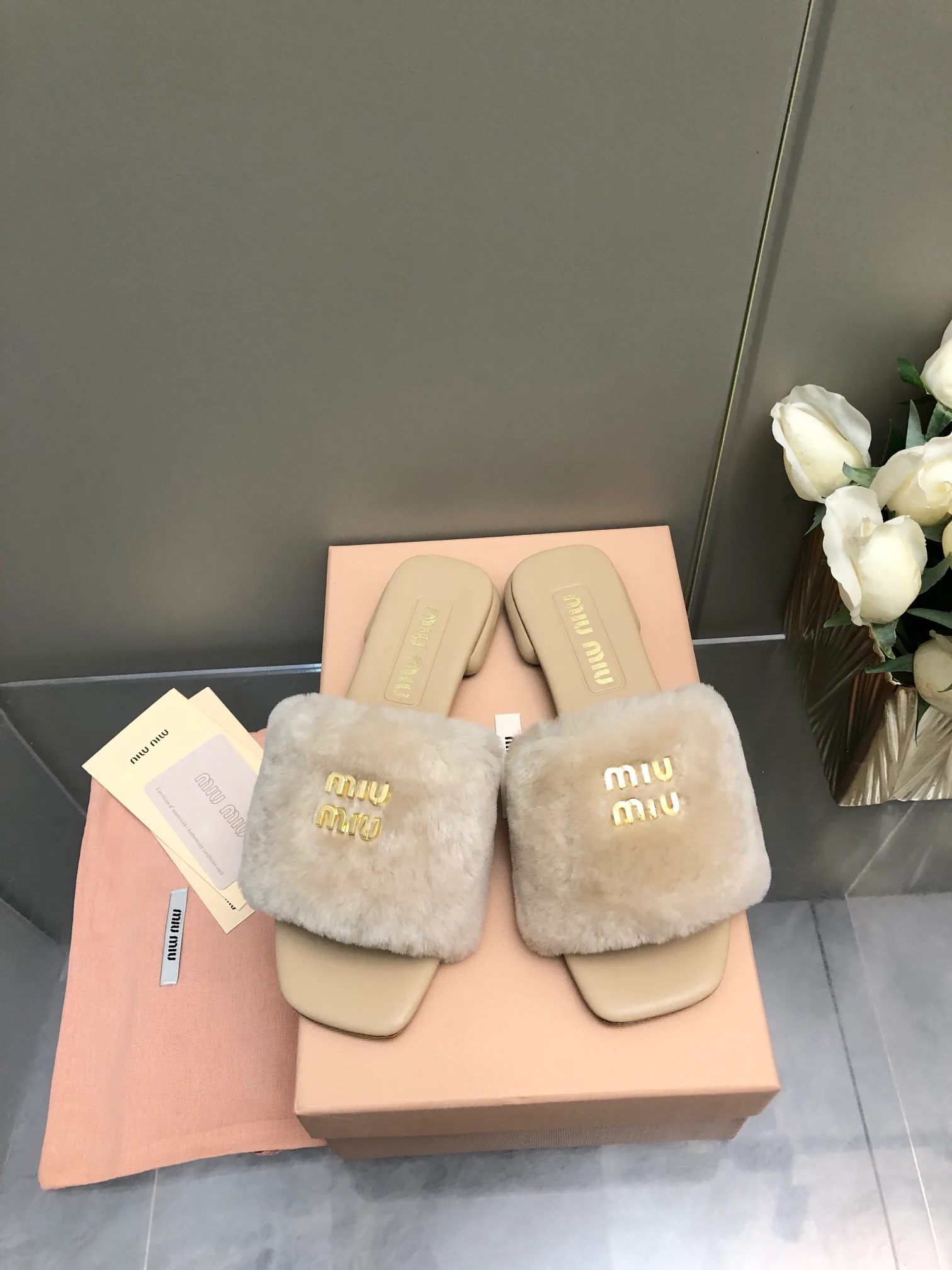Тапочки Женские Miu Miu 18005811