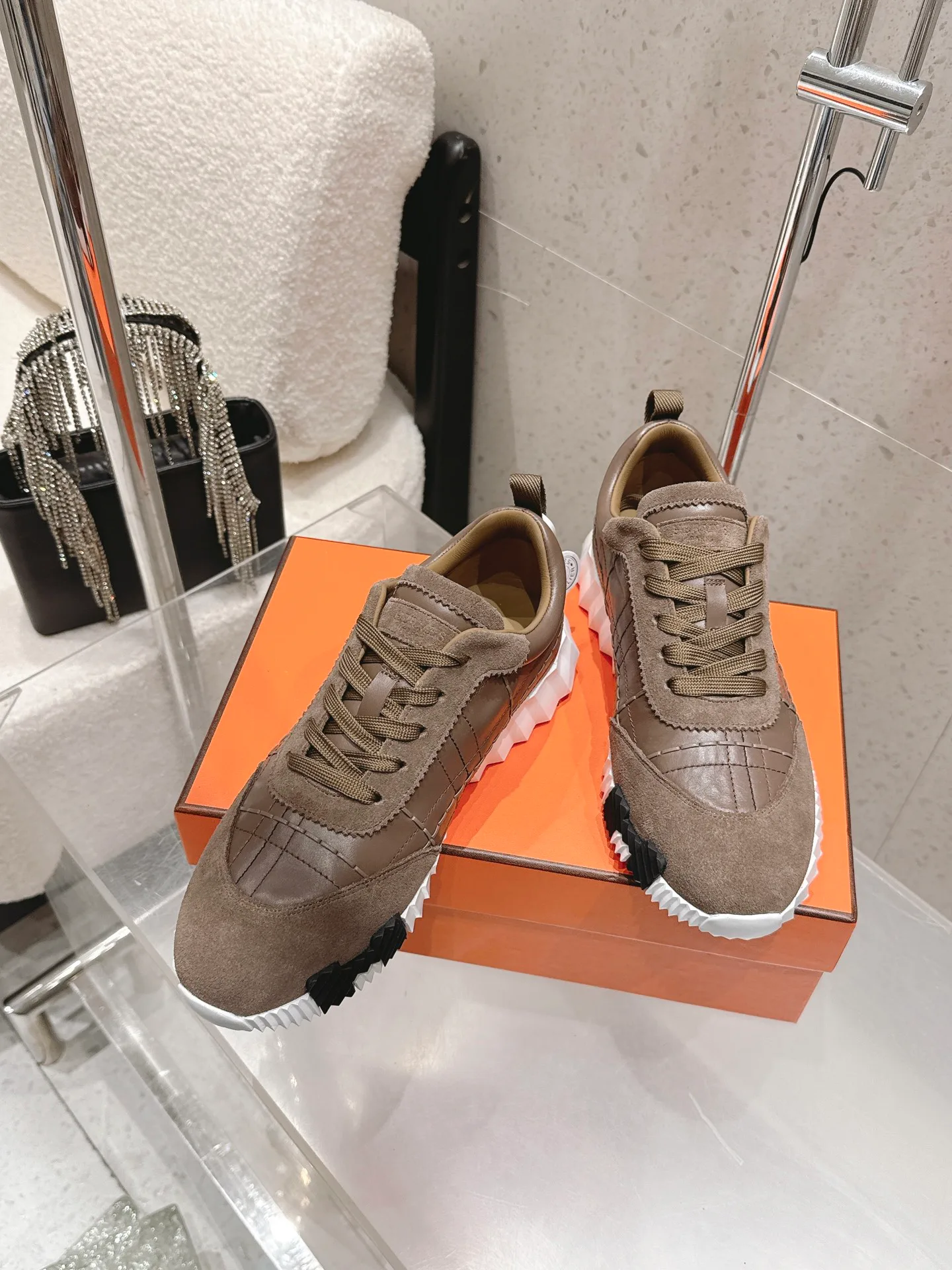 Кроссовки Женские Hermes 11011617