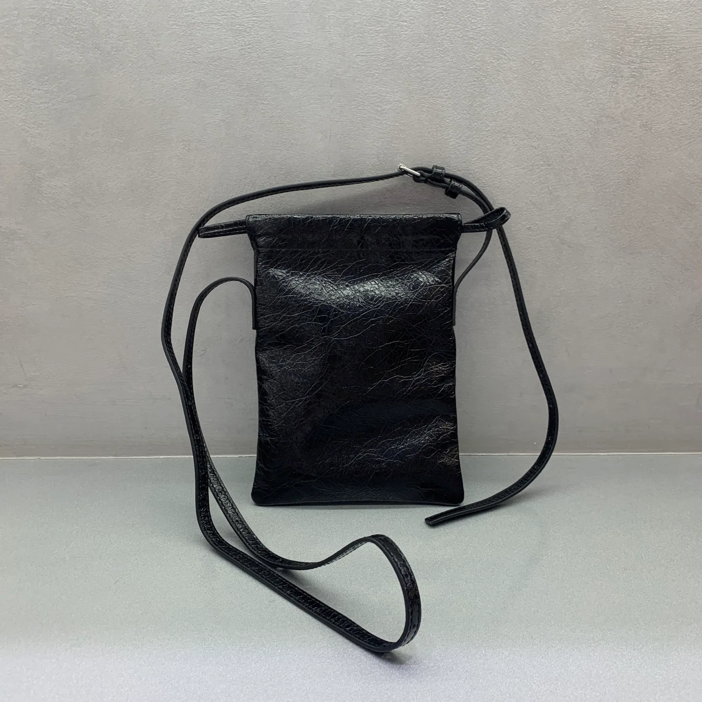 Сумки На Ремне Женские Balenciaga 12952778