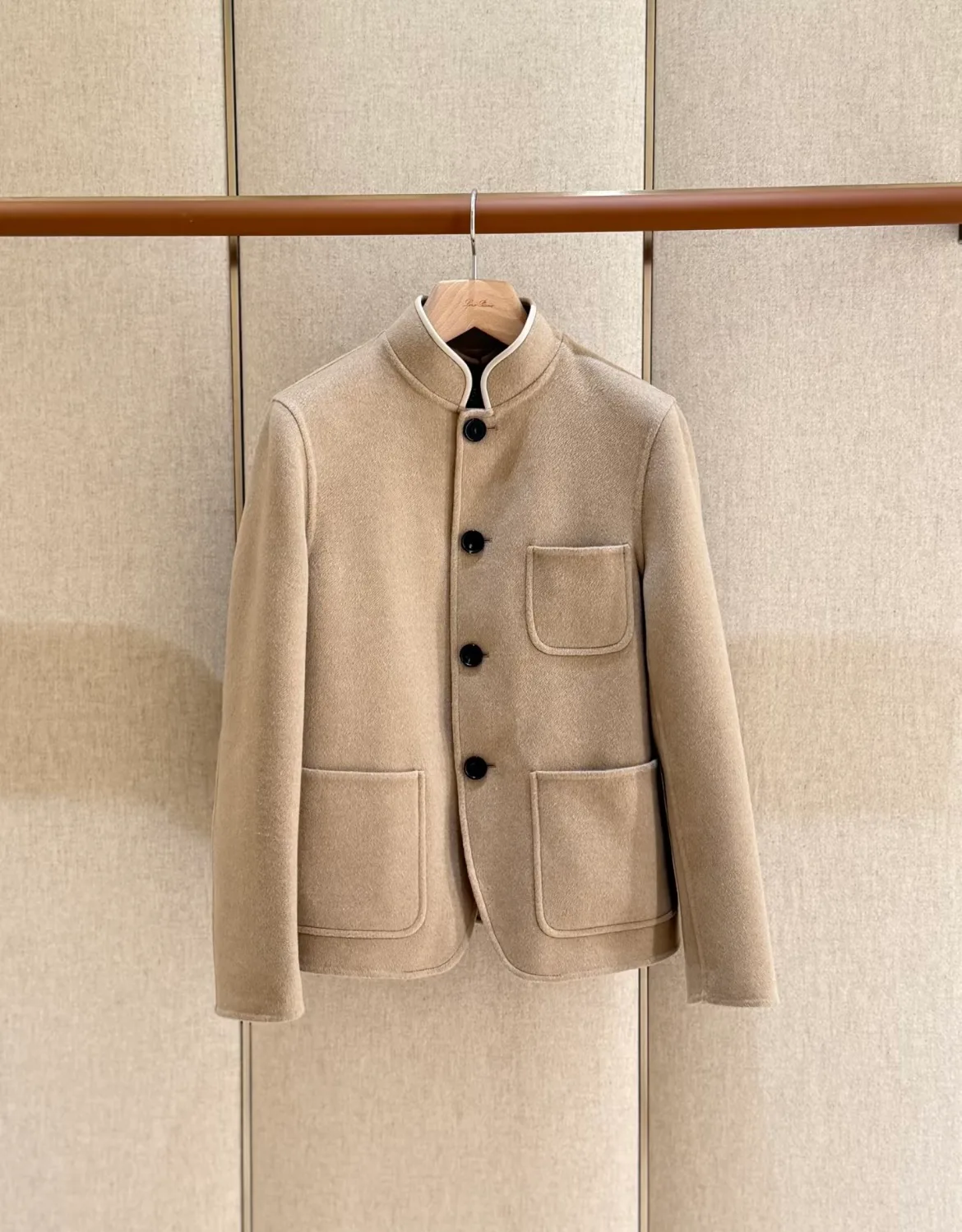 Куртки И Пуховики Женские Loro Piana 18016771