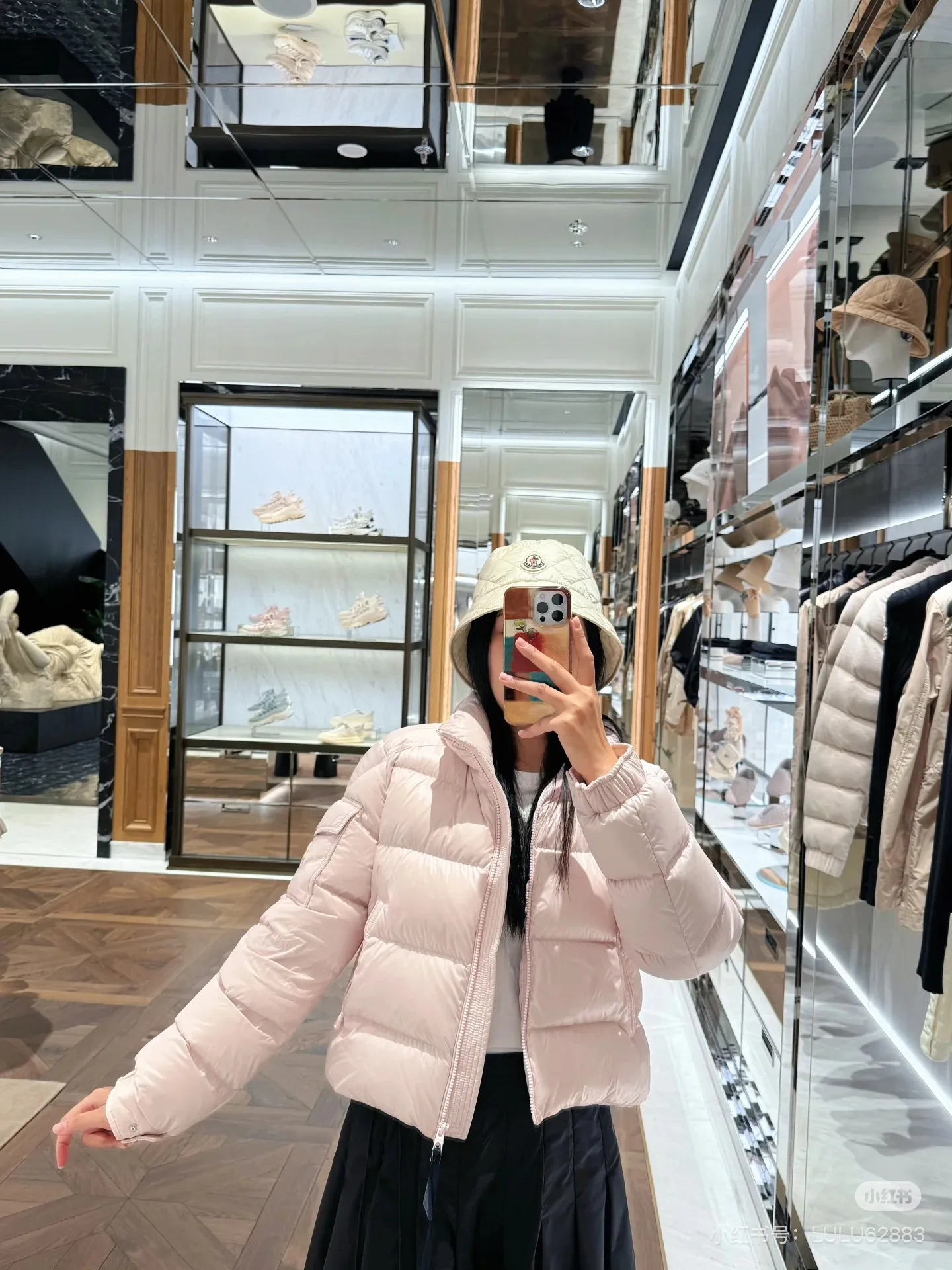 Куртки И Пуховики Женские Moncler 19052090