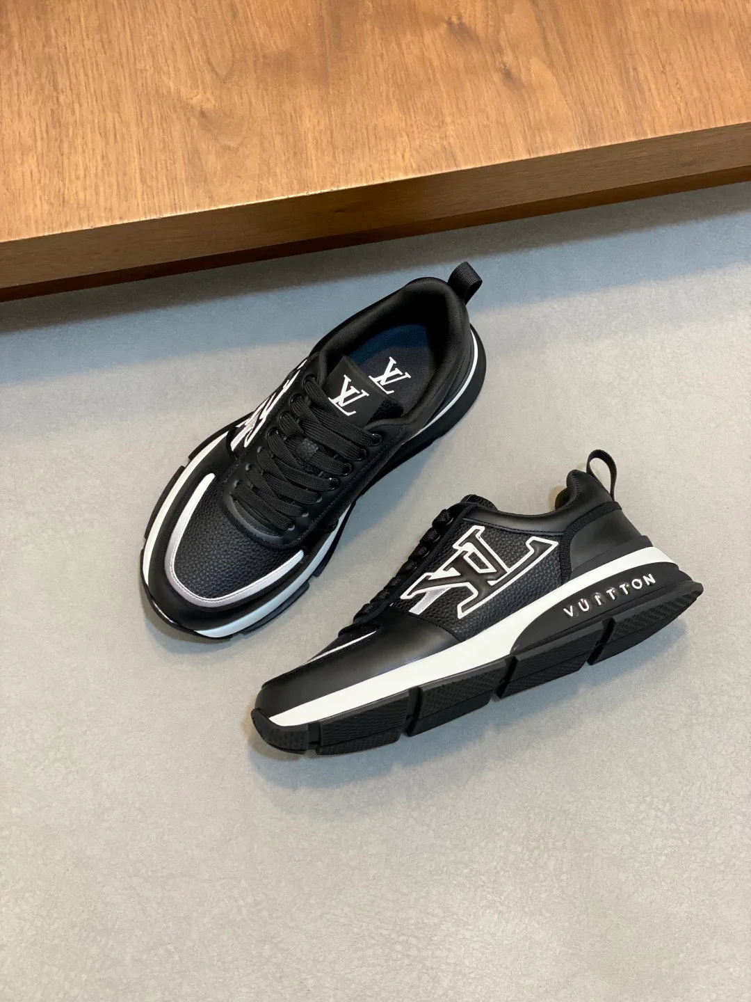 Кроссовки Мужские Louis Vuitton 11250168
