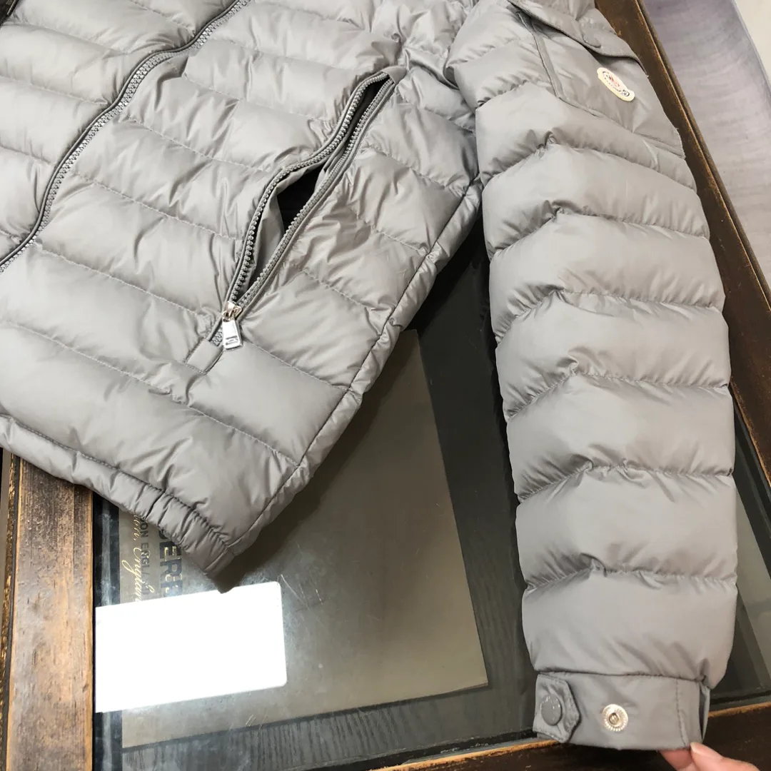Куртки И Пуховики Женские Moncler 18408601