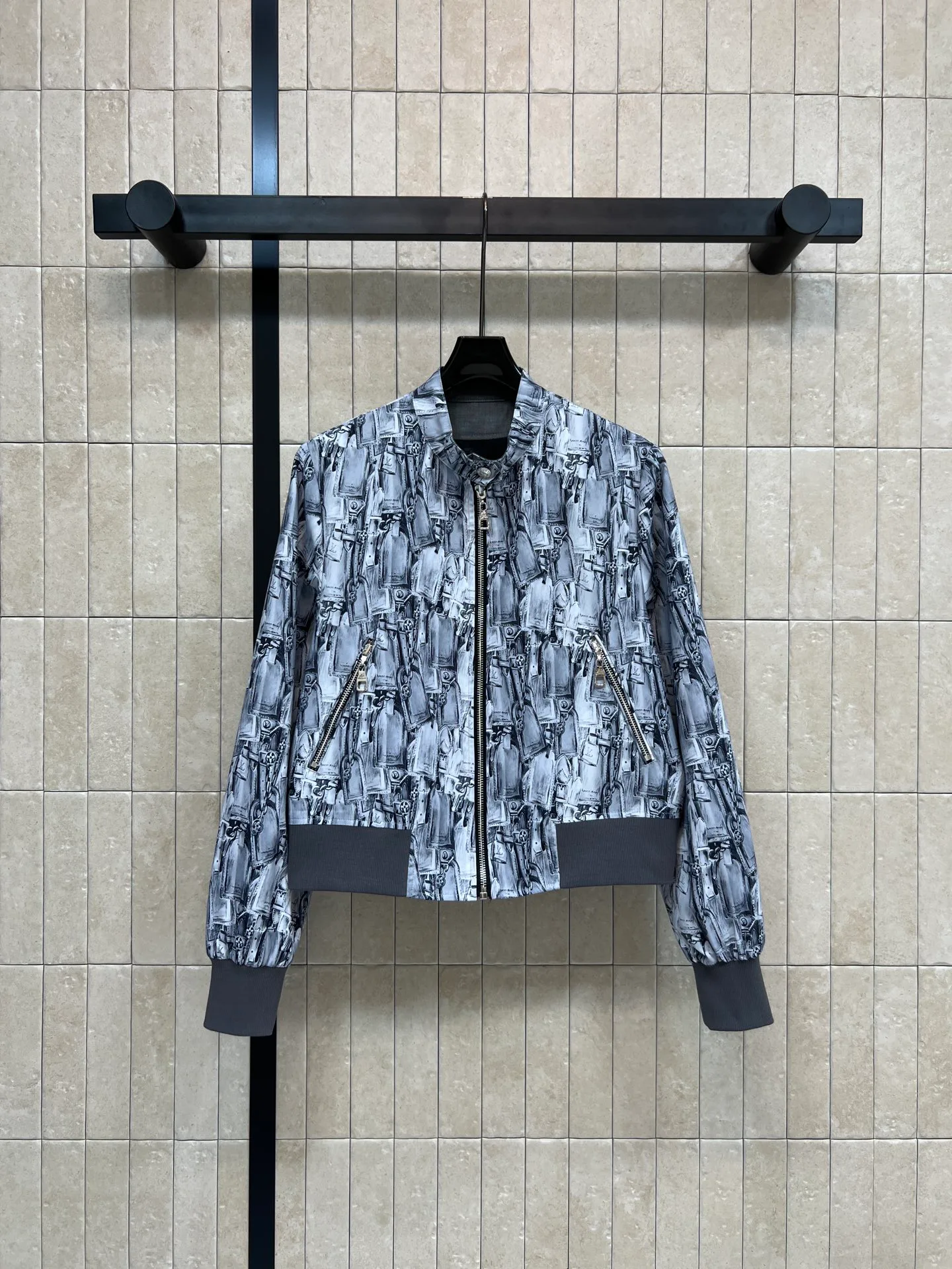 Куртки Женские Louis Vuitton 371781