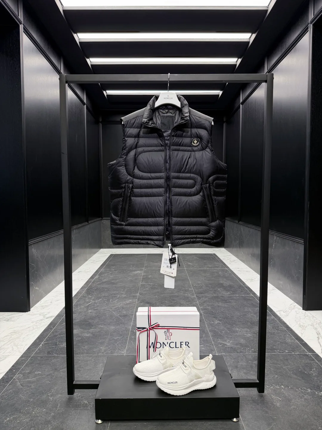 Жилеты Мужские Moncler 1266838