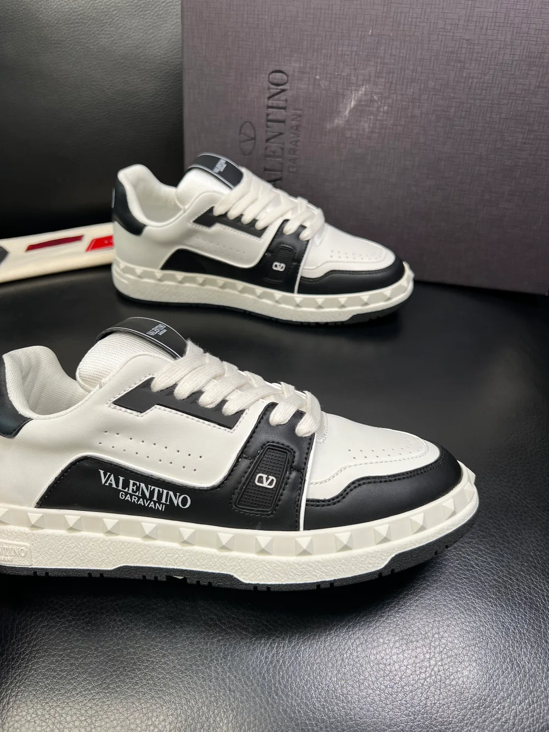 Кроссовки Мужские Valentino 18592277