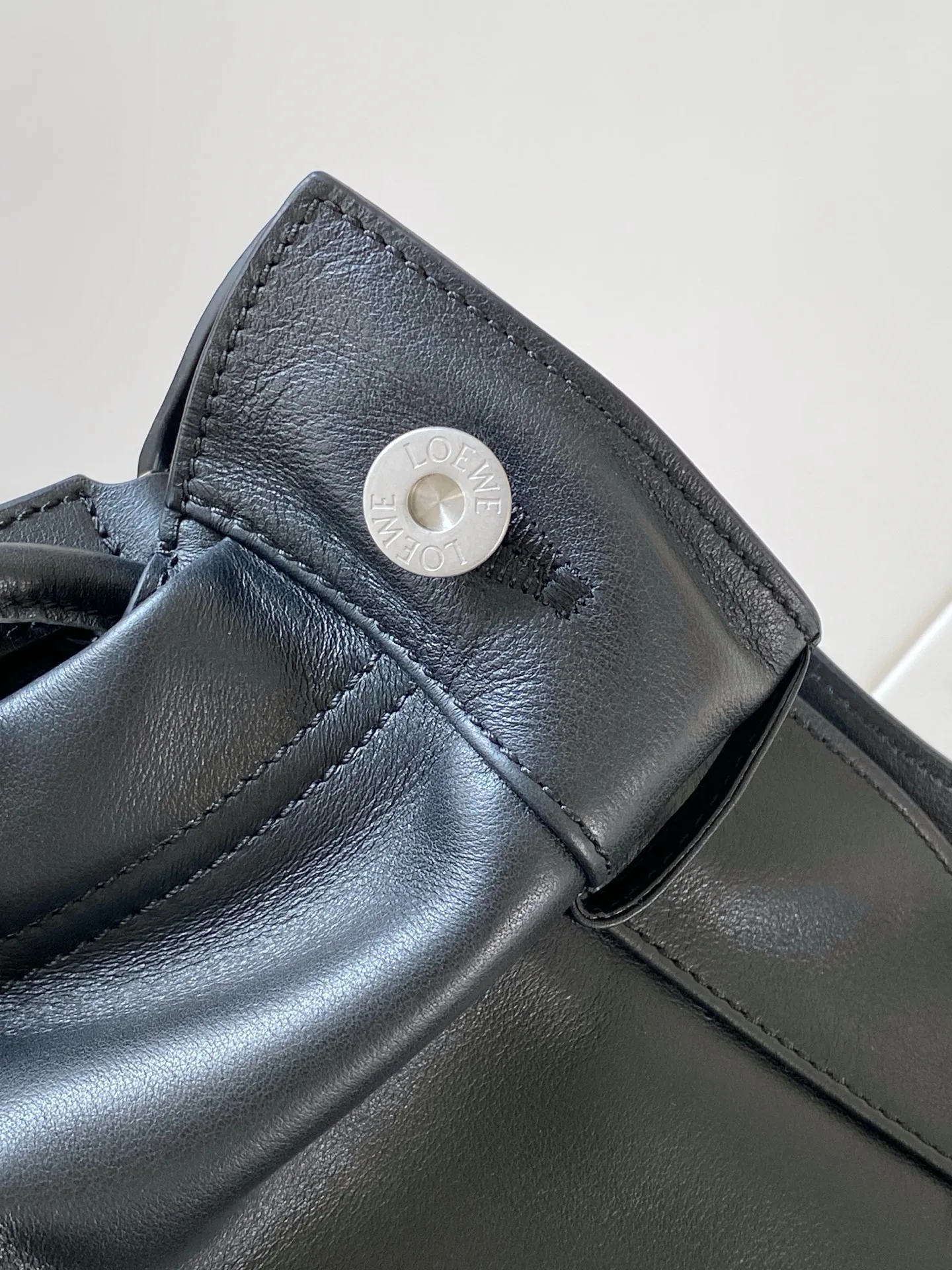 Клатчи Женские Loewe 11504290