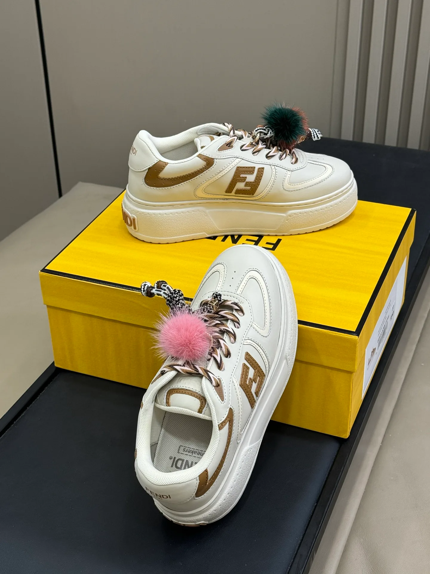 Кроссовки Женские Fendi 71819