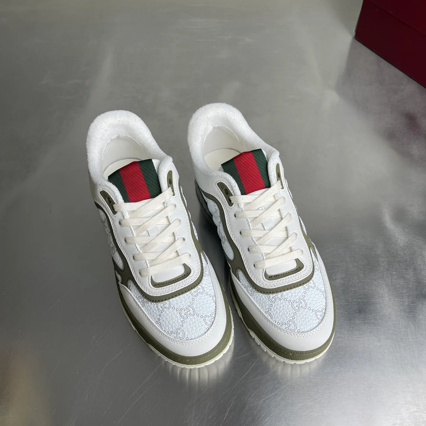 Кроссовки Женские Gucci 275303