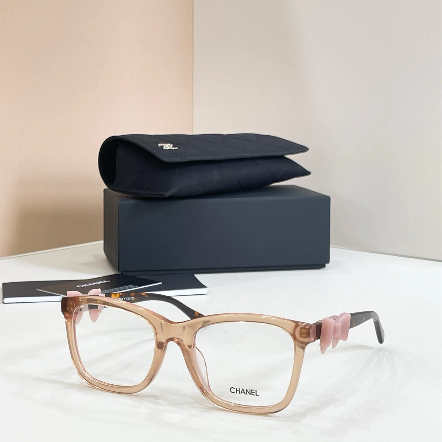 Очки Chanel 17949236