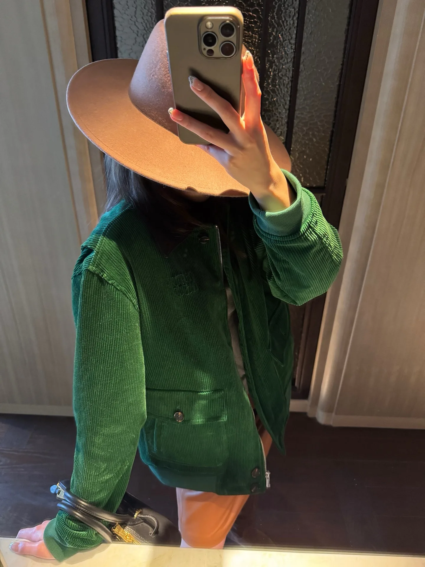 Куртки И Пуховики Женские Miu Miu 1857549