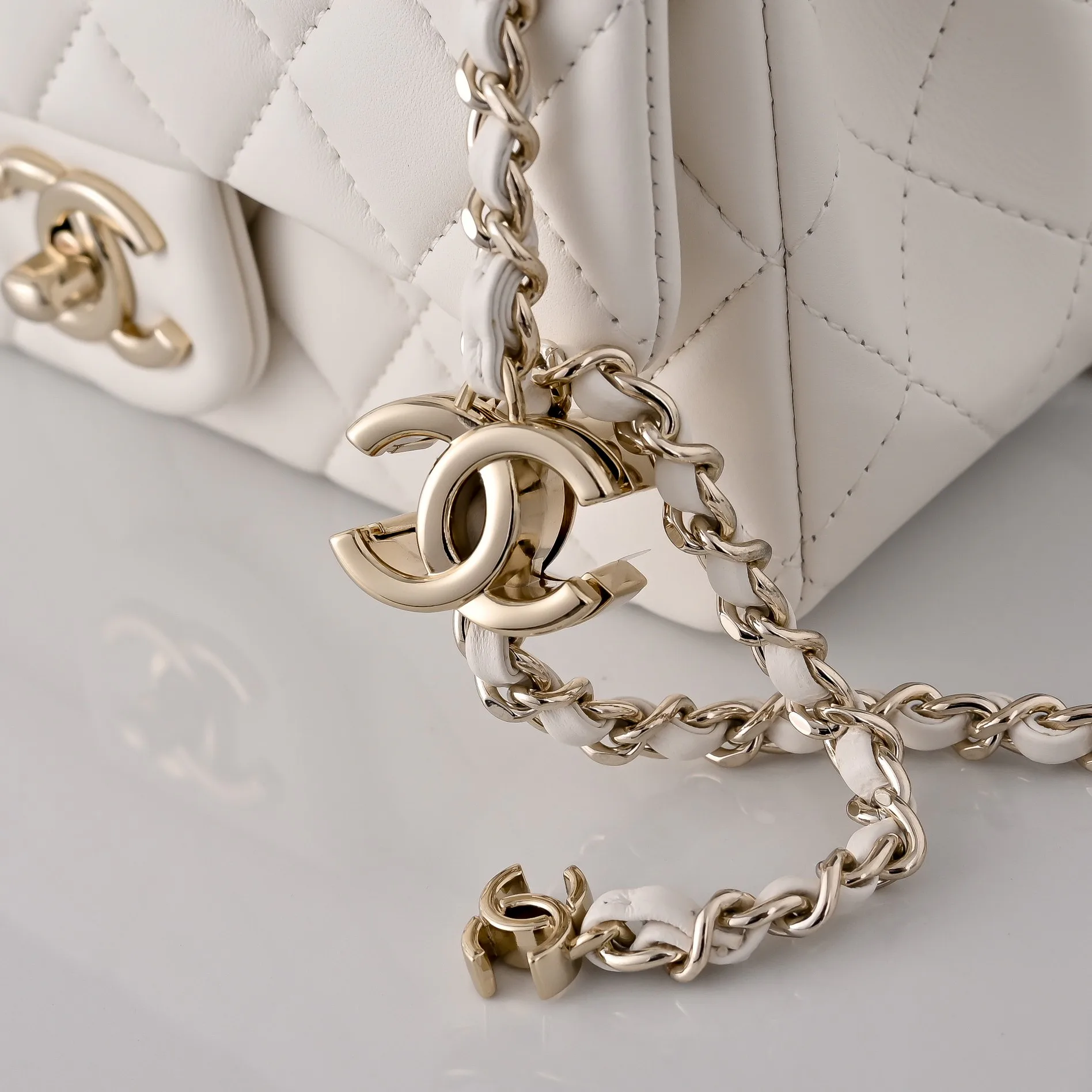 Классические Сумки Женские Chanel 18148078