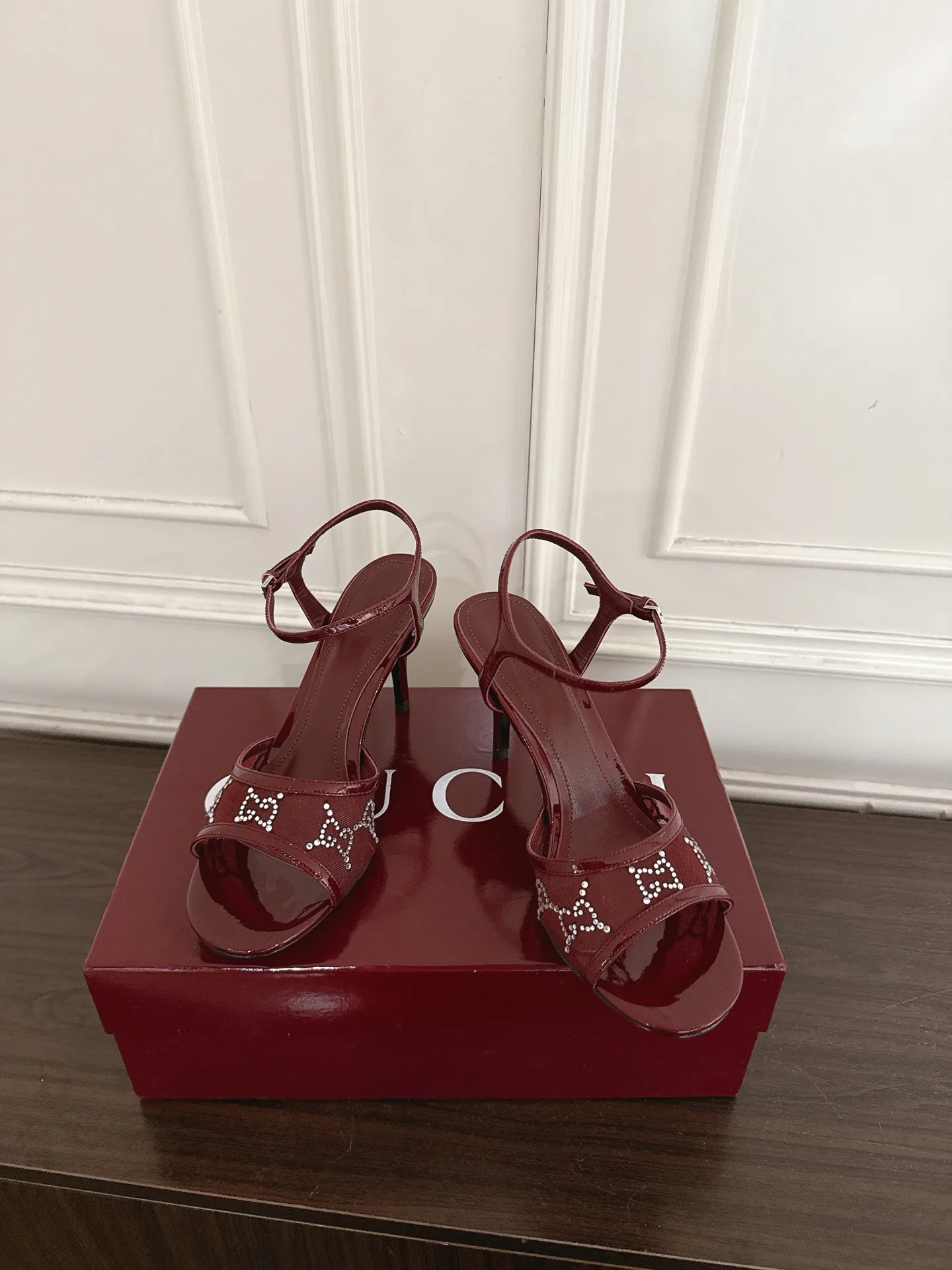 Босоножки Женские Gucci 18725867
