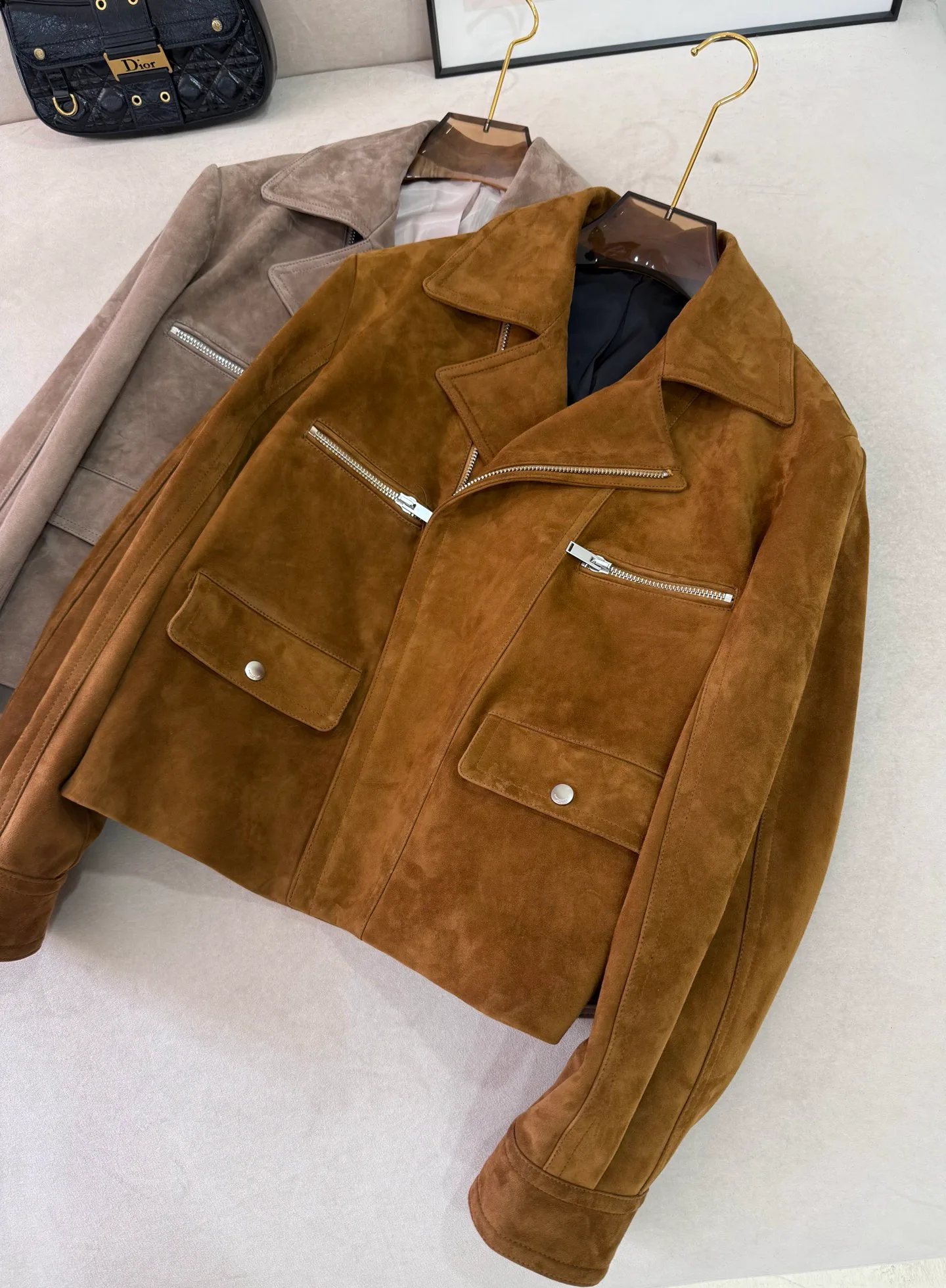 Кожаные Куртки И Дублёнки Женские Saint Laurent 18612313