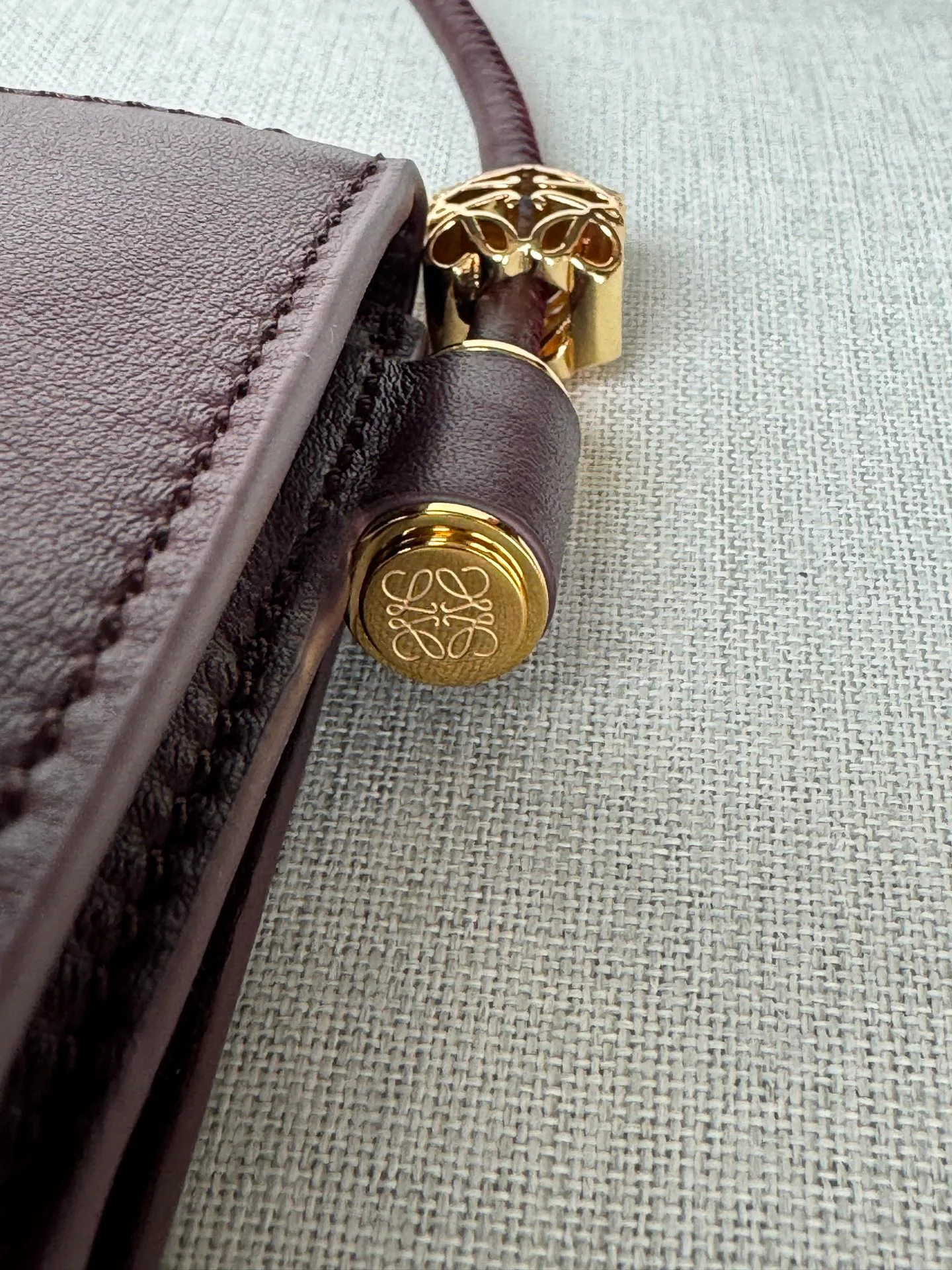 Классические Сумки Женские Loewe 11675794