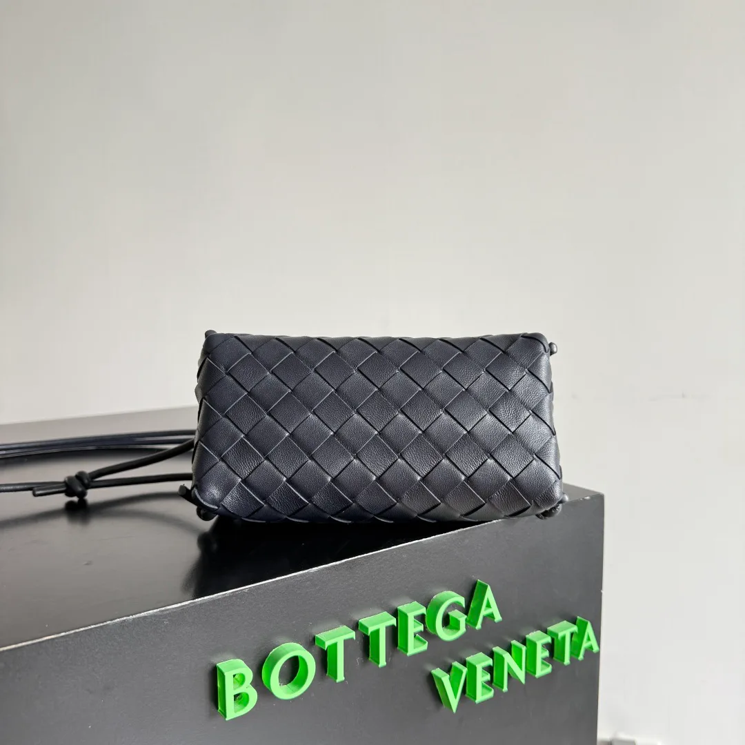 Сумки На Ремне Женские Bottega Veneta 11386906