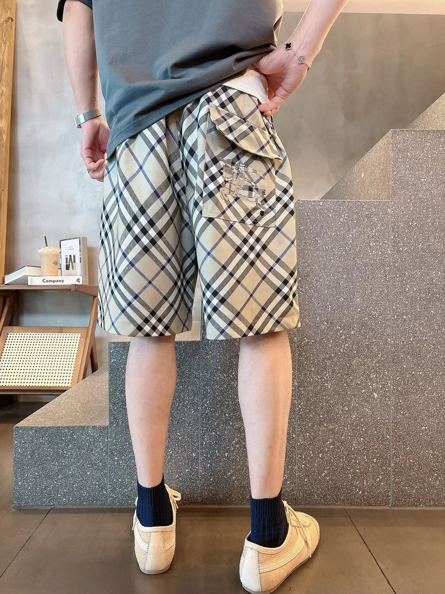 Шорты Мужские Burberry 13479640