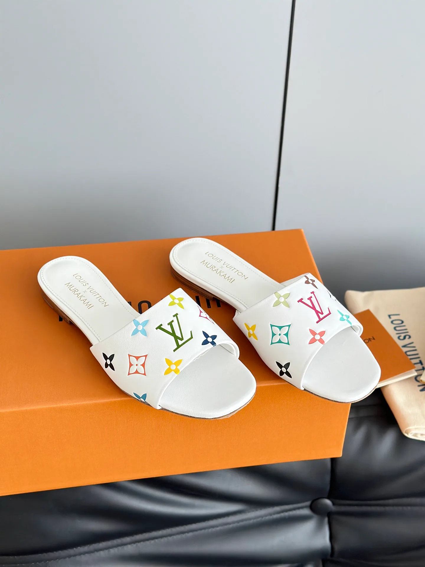 Шлепанцы Женские Louis Vuitton 12798372