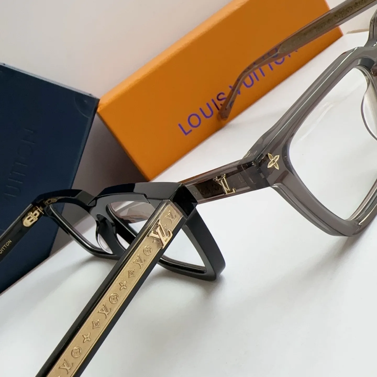 Очки Louis Vuitton 17366464