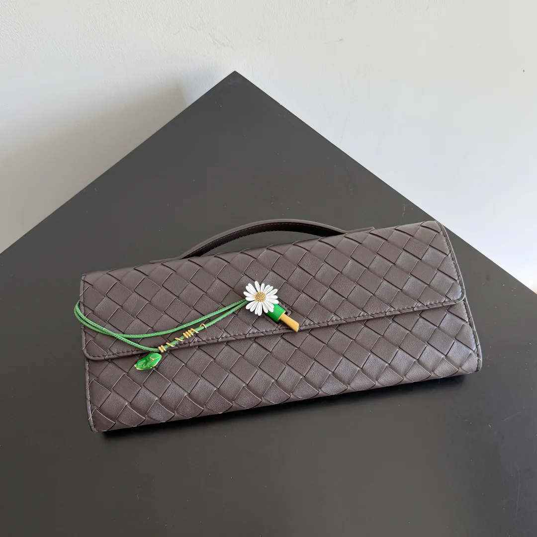 Клатчи Женские Bottega Veneta 18367564