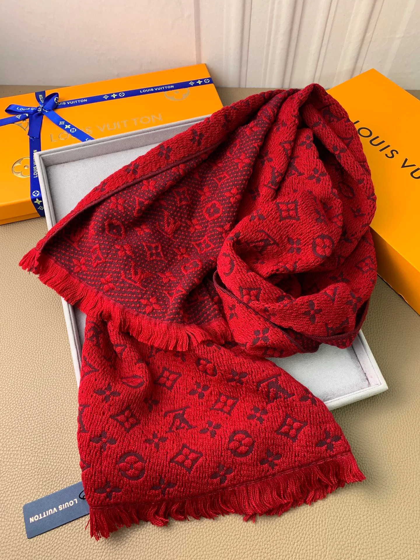 Шарфы Louis Vuitton 18525768