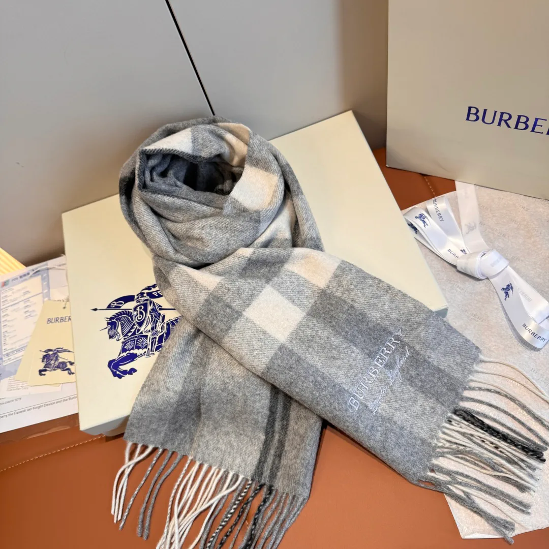 Шарфы Burberry 1518620