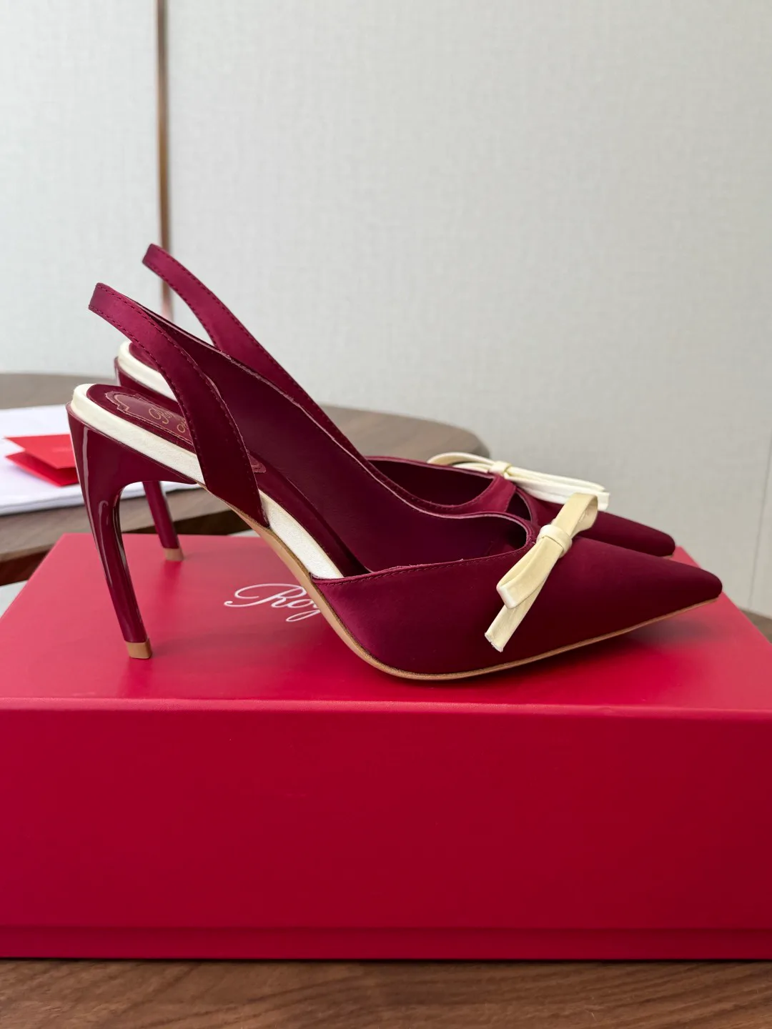 Босоножки Женские Roger Vivier 17461343