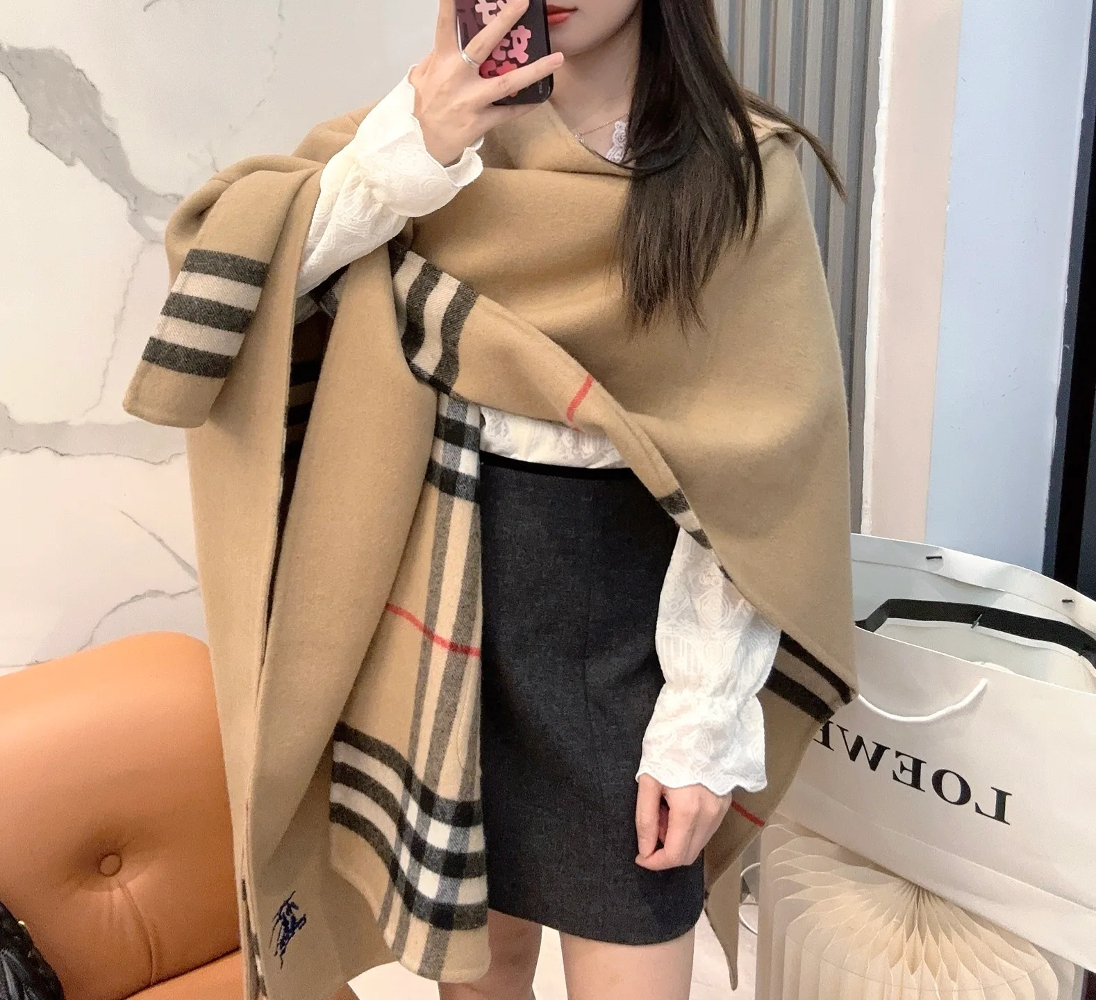 Пальто Женские Burberry 18709642