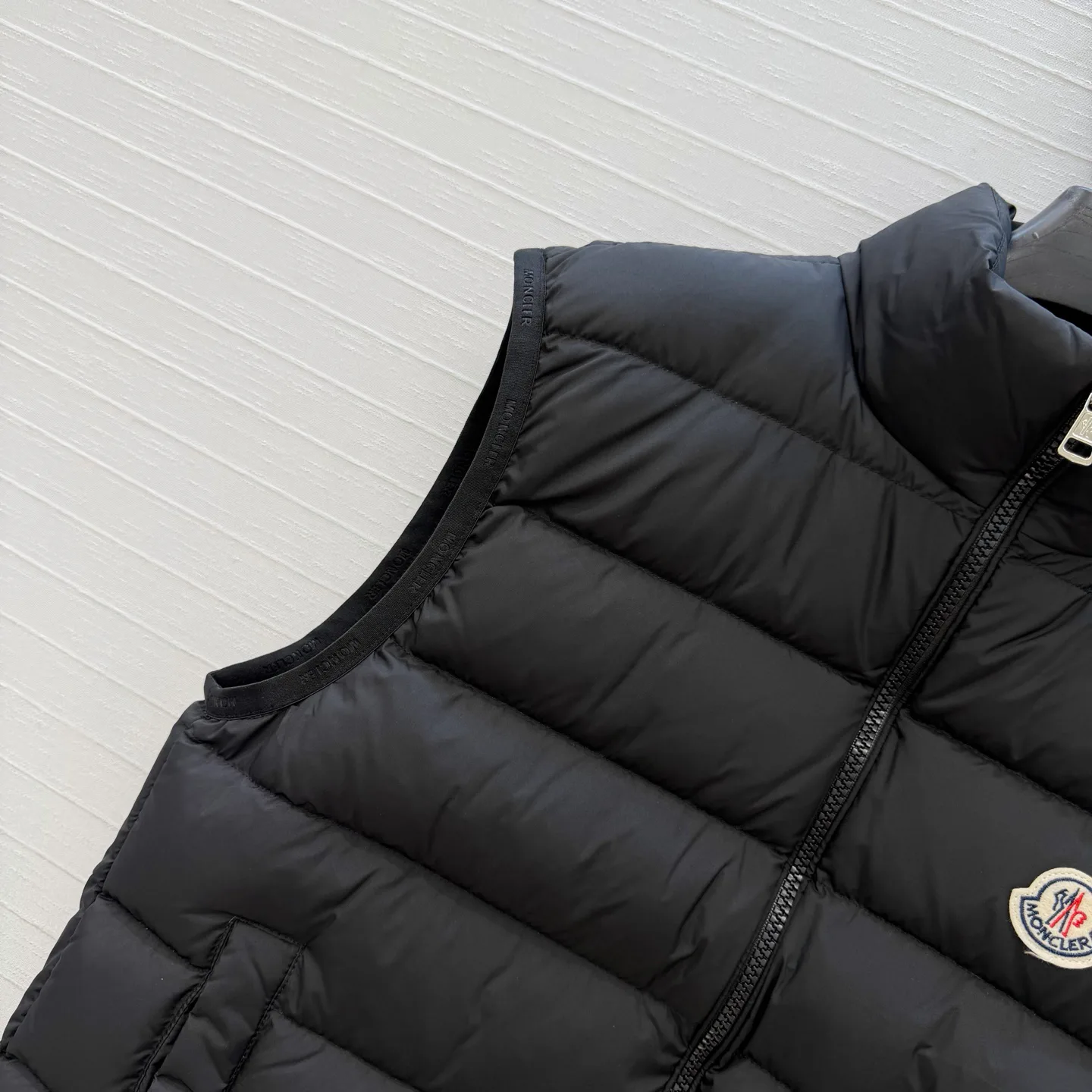 Жилеты Женские Moncler 19166059