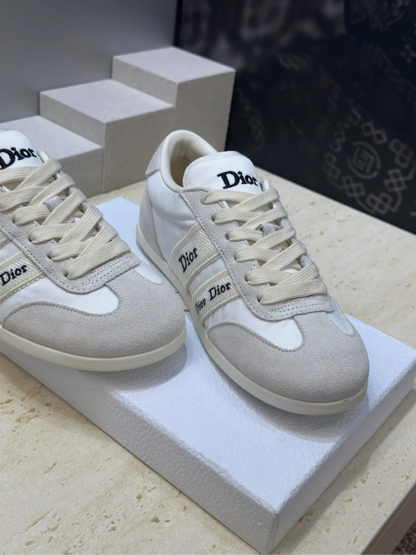 Кроссовки Женские Christian Dior 17612352